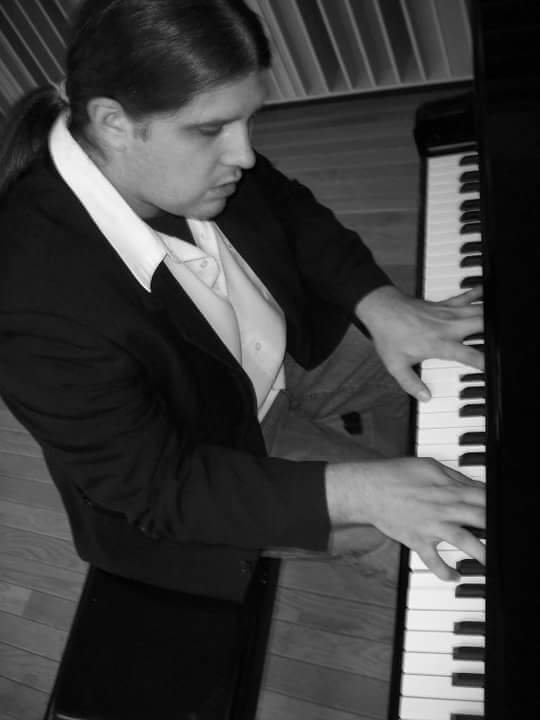 Remote Piano Teacher at McMusic Lessons & Performances