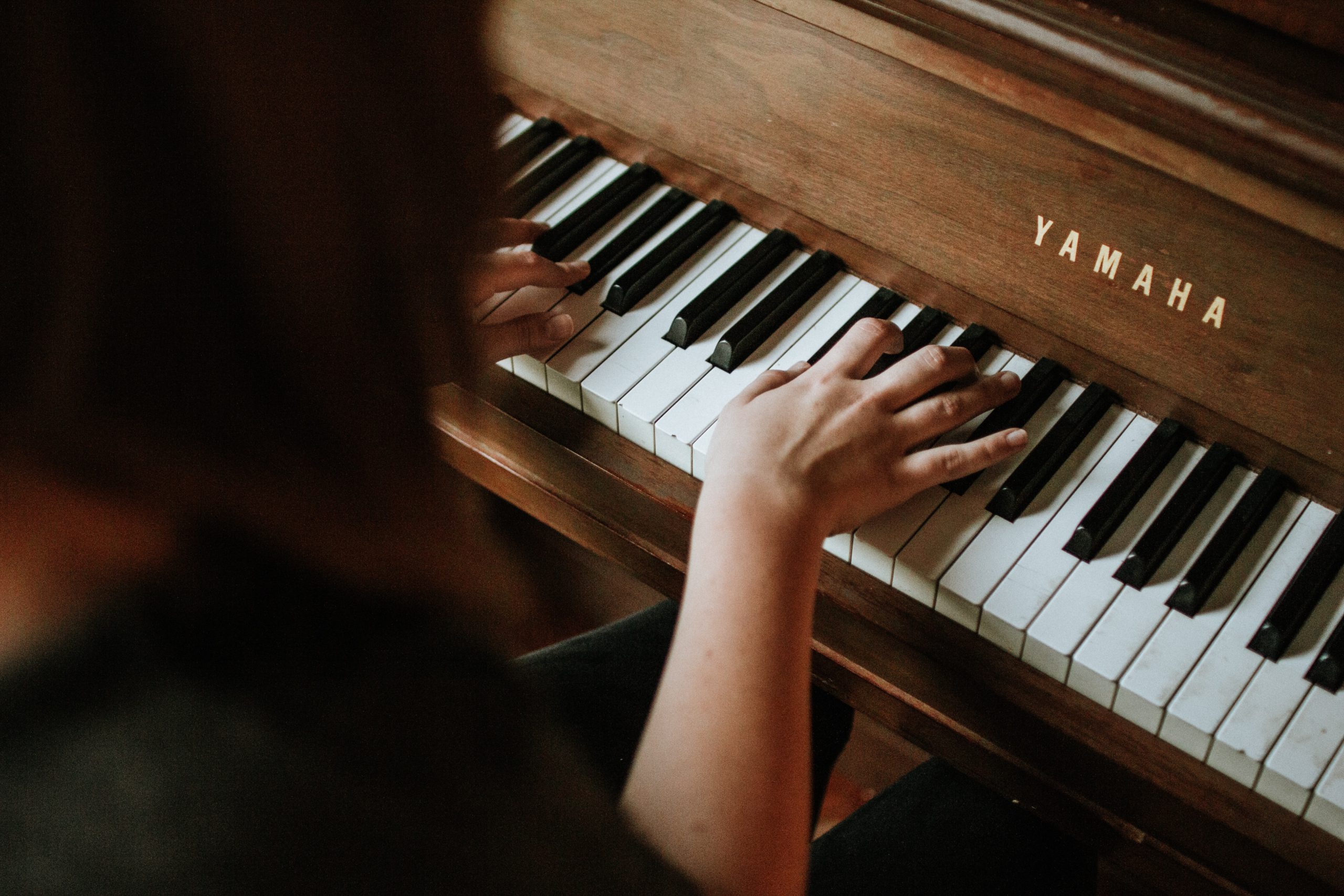 Online piano lessons at McMusic Lessons & Performances include customized video examples of songs and exercises that ensures progress. 